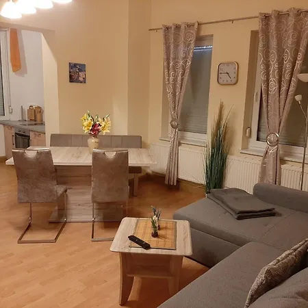 Ehrich Apartment *
